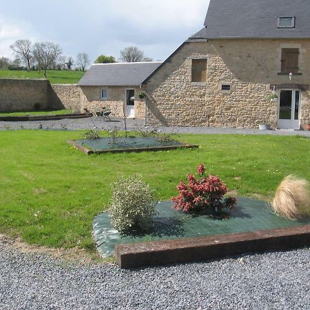 La Ferme De Montigny Villa Asnieres-en-Bessin Buitenkant foto